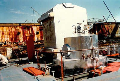 舶用ボイラ及び排ガスエコノマイザー